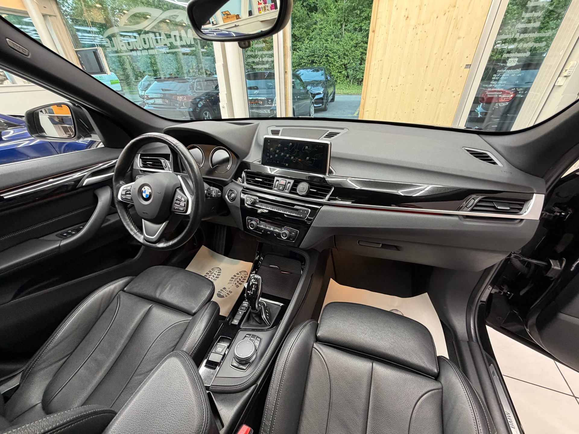 BMW X1 20d xDrive-image-15
