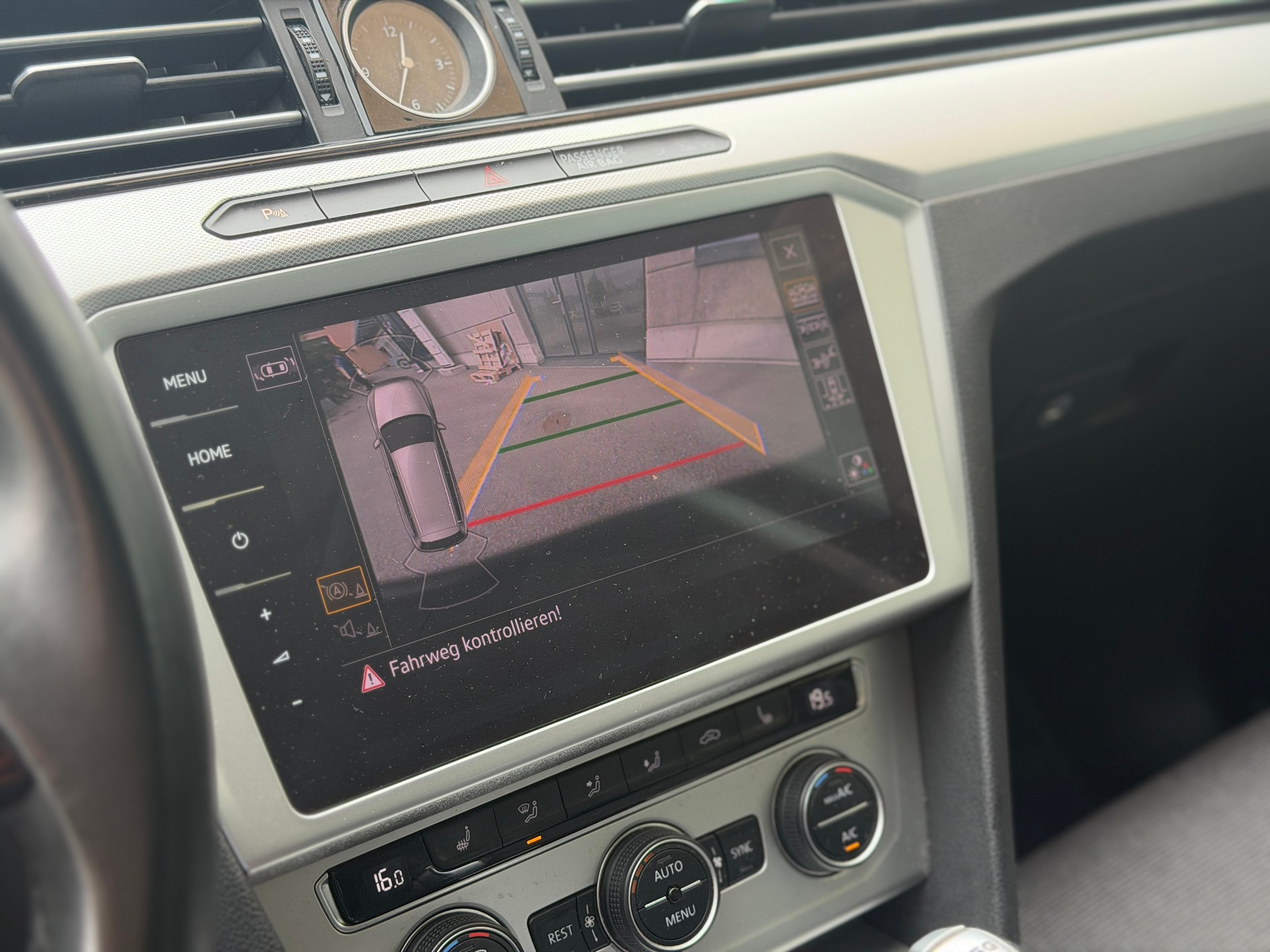 VW Passat Variant 2.0 TDI BMT Comfortline DSG-image-29