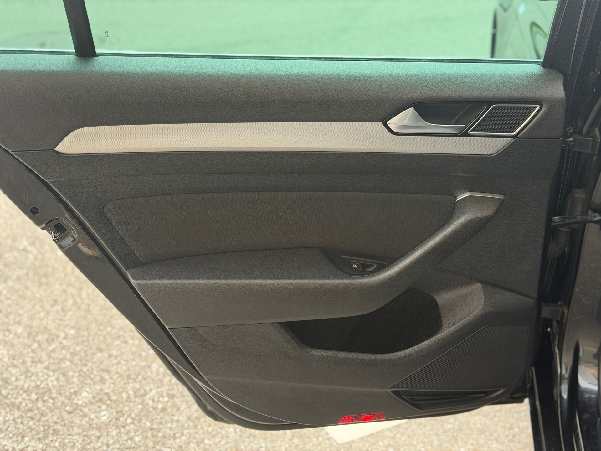 VW Passat Variant 2.0 TDI BMT Comfortline DSG-image-19