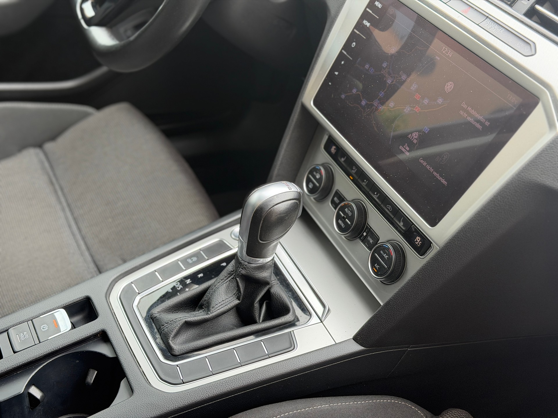 VW Passat Variant 2.0 TDI BMT Comfortline DSG-image-31