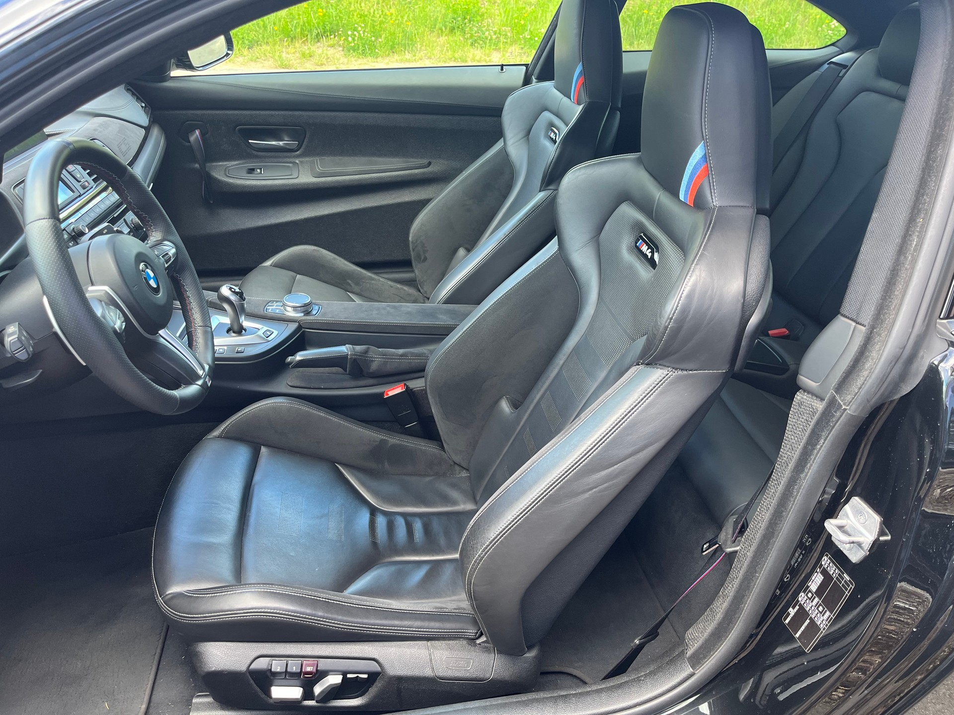 BMW M4 Coupé CS DKG-image-8