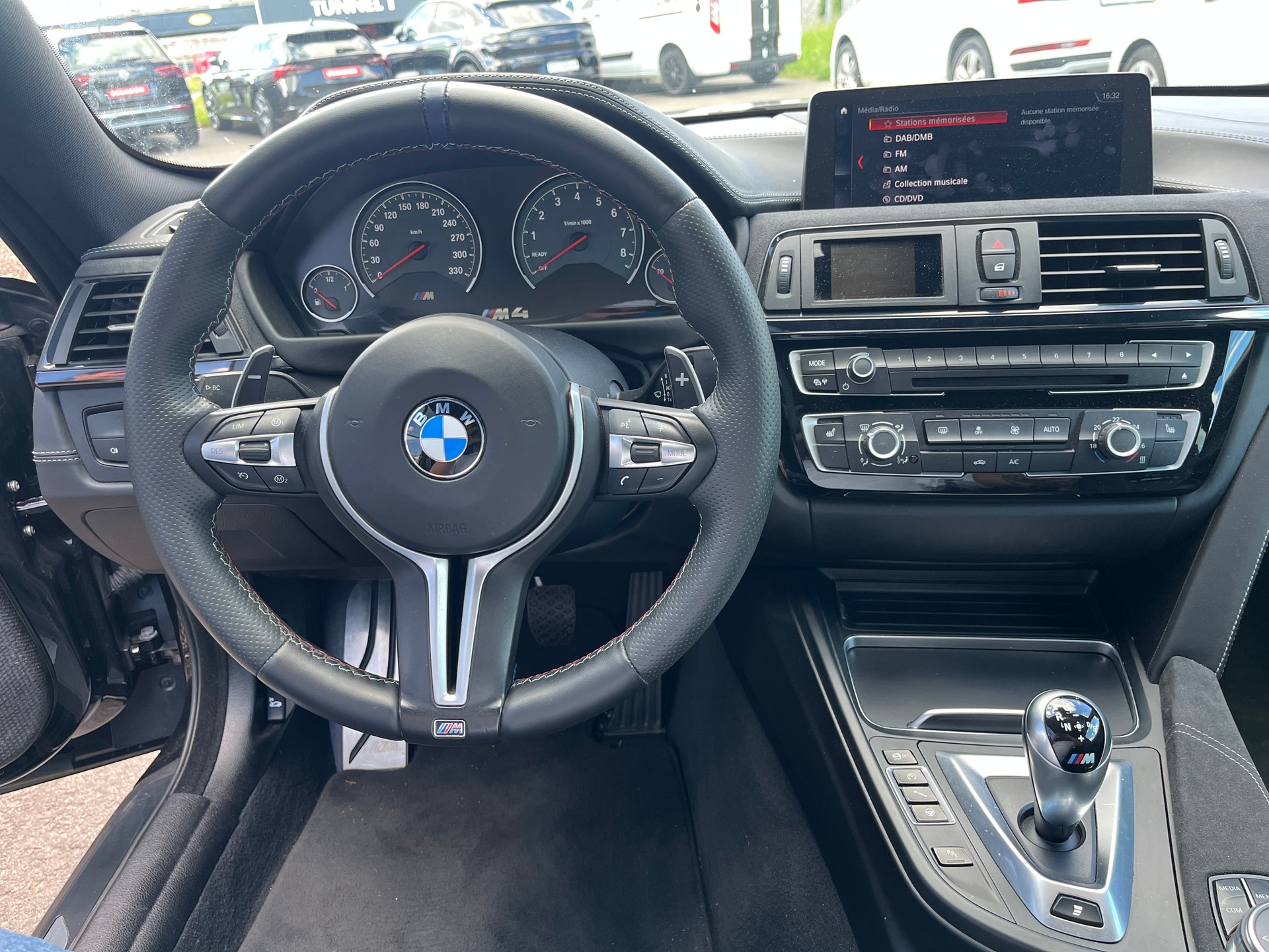 BMW M4 Coupé CS DKG-image-9