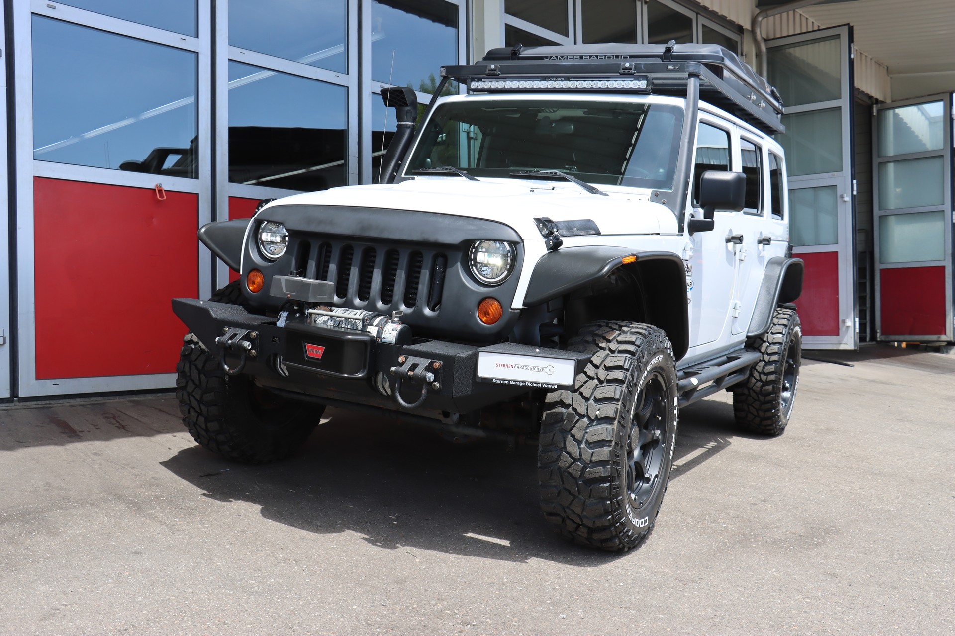 JEEP Wrangler 2.8CRD Unlimited Rubicon Automatic-image-1
