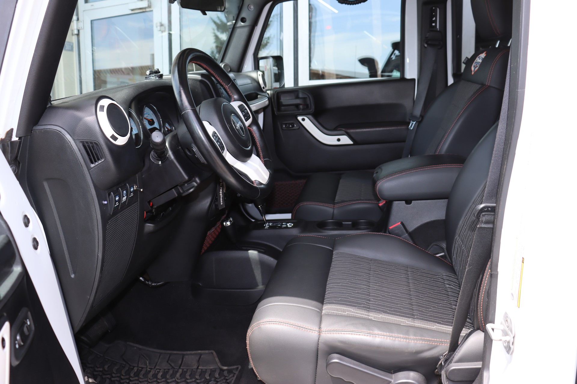 JEEP Wrangler 2.8CRD Unlimited Rubicon Automatic-image-12