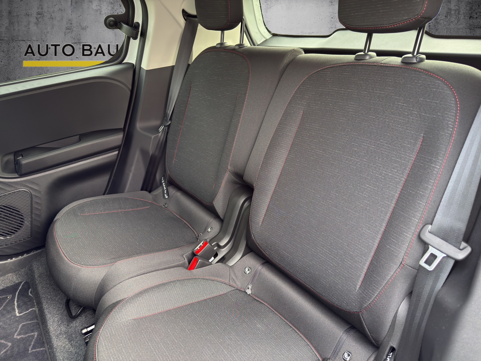 RENAULT Twingo E-Tech 27kWh Techno-image-12
