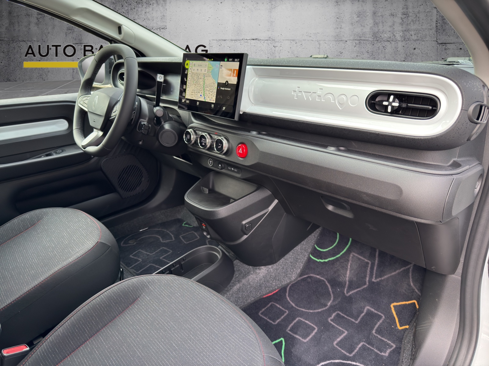 RENAULT Twingo E-Tech 27kWh Techno-image-8