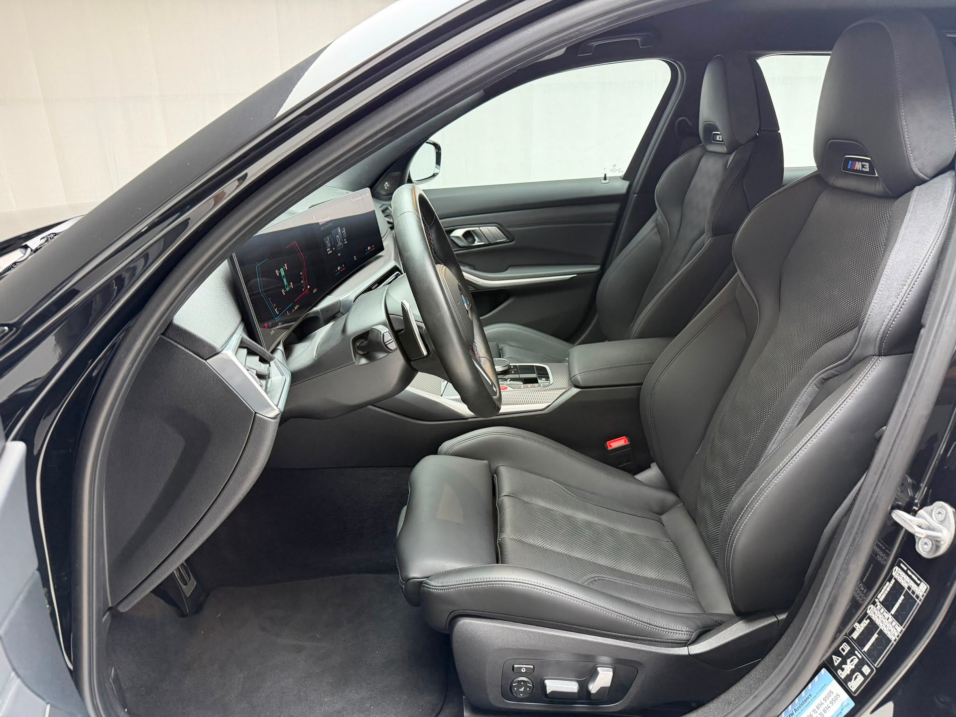 BMW M3 Touring xDrive Competition M-image-10