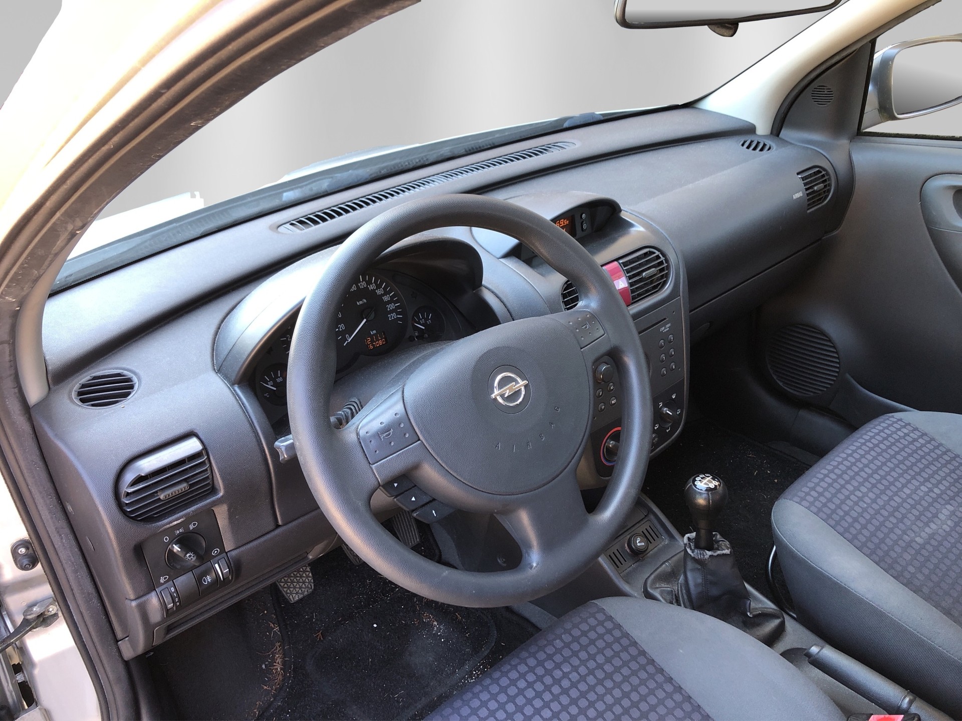 OPEL Corsa 1.2 16V Comfort-image-9