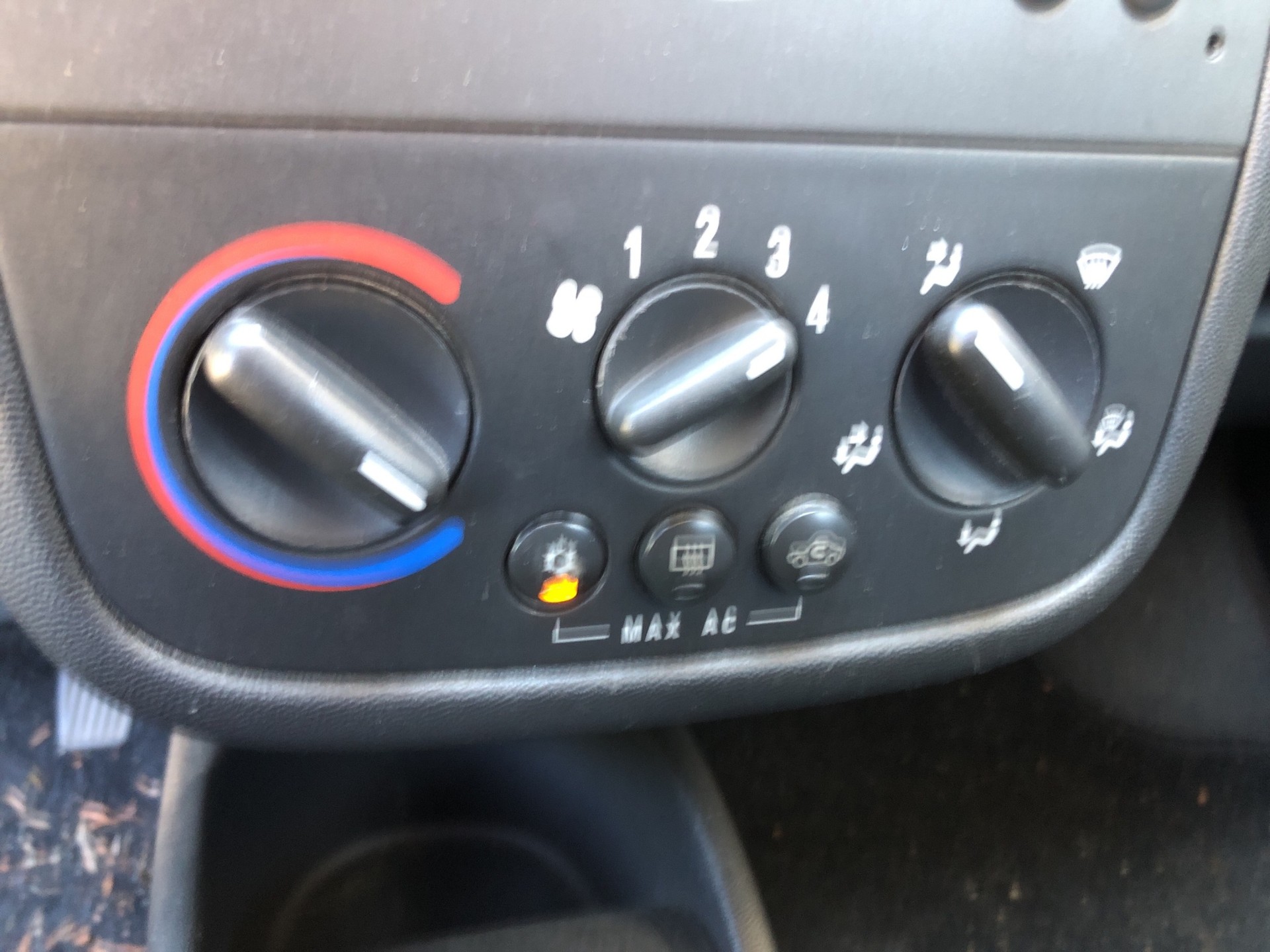 OPEL Corsa 1.2 16V Comfort-image-11