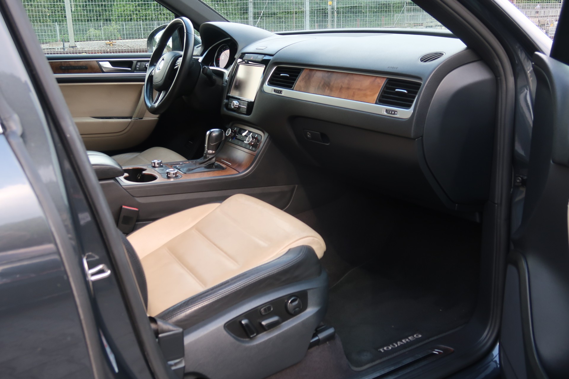 VW Touareg 4.2 TDI Tiptronic-image-10