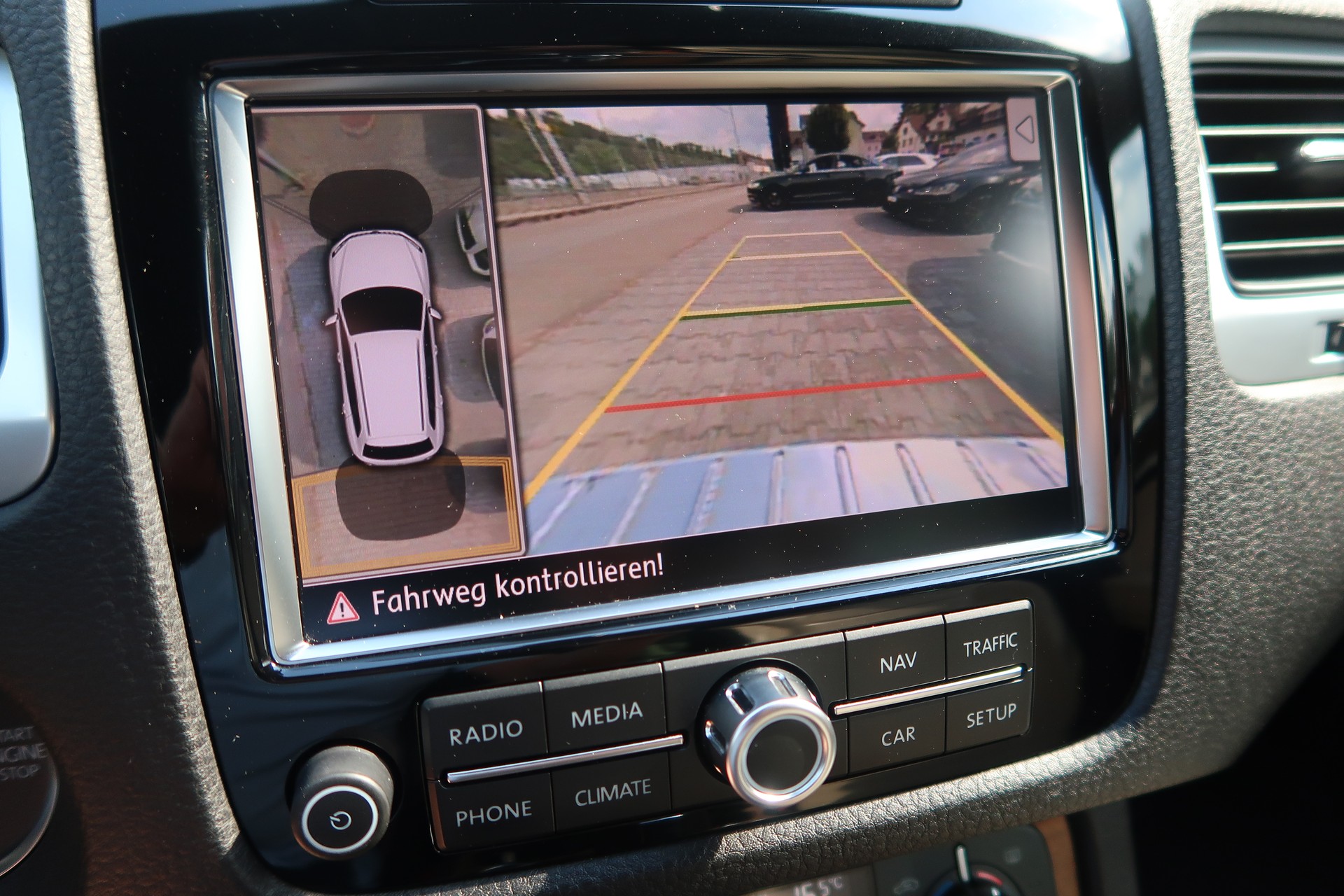 VW Touareg 4.2 TDI Tiptronic-image-12