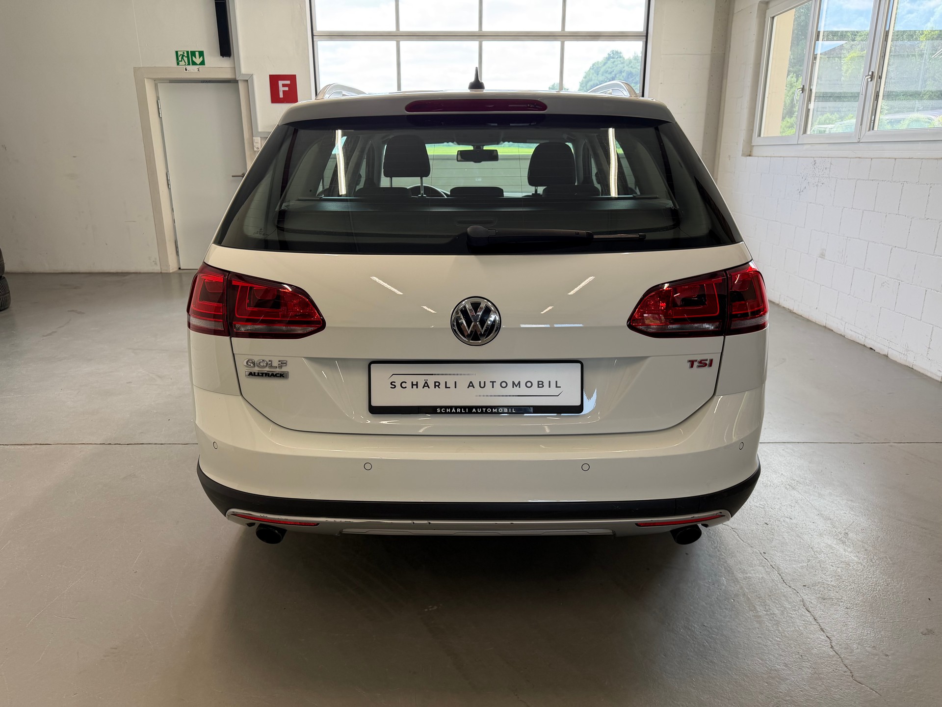 VW Golf 1.8 TSI Alltrack 4Motion-image-6