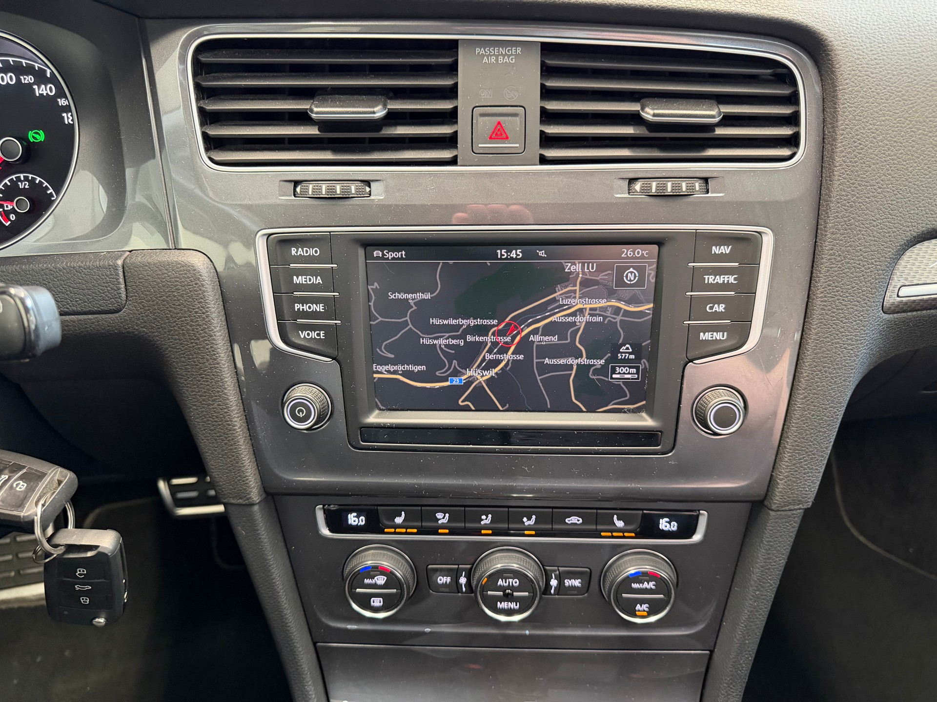 VW Golf 1.8 TSI Alltrack 4Motion-image-10