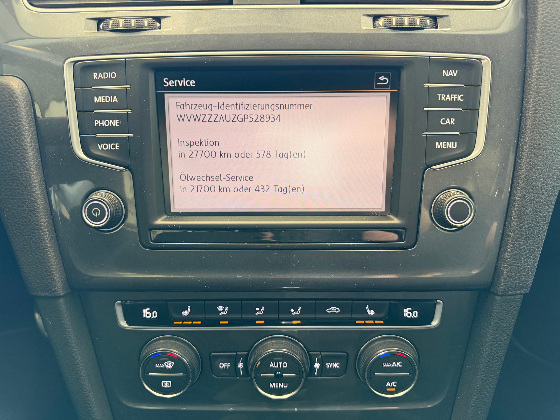 VW Golf 1.8 TSI Alltrack 4Motion-image-14