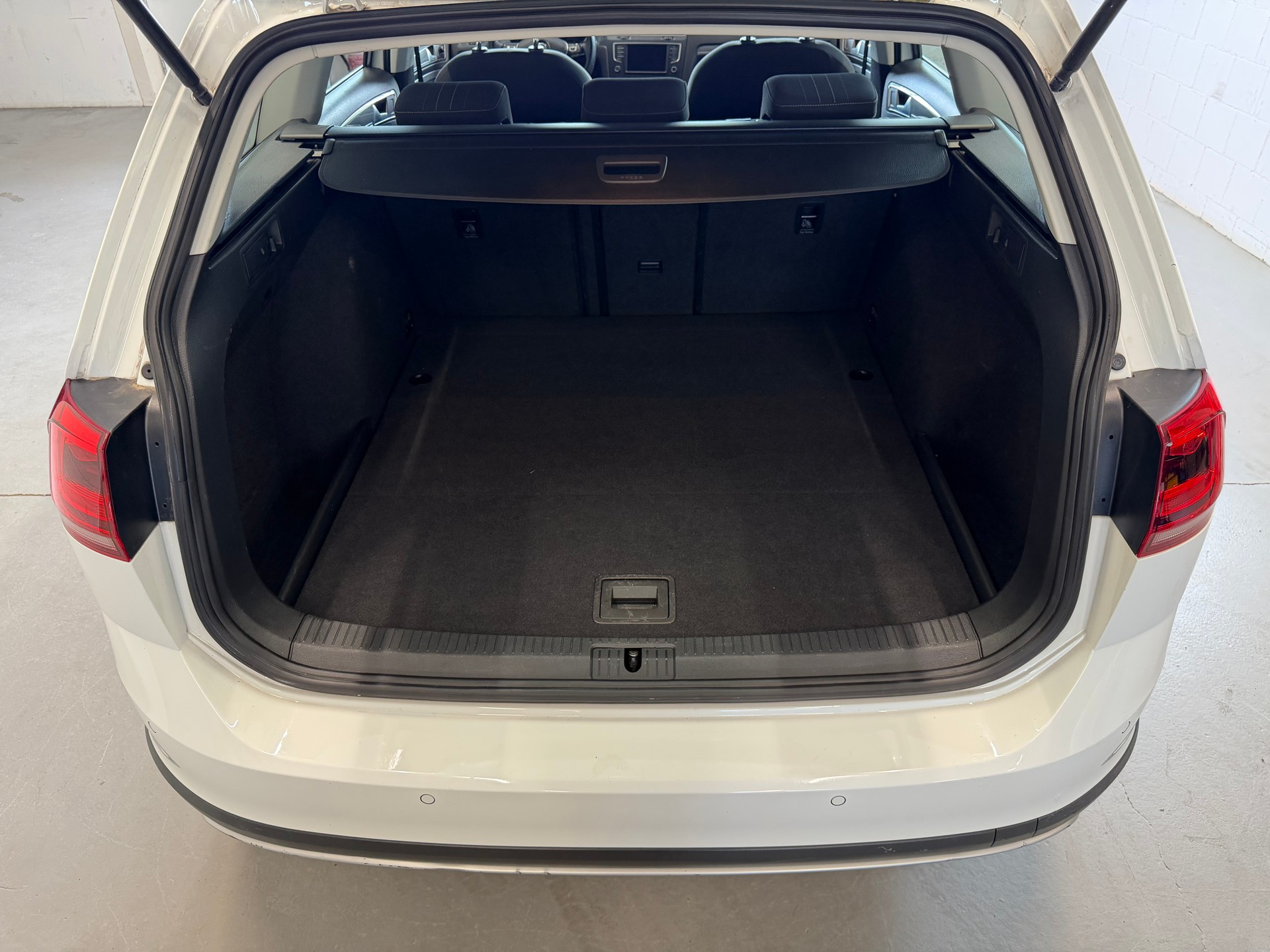 VW Golf 1.8 TSI Alltrack 4Motion-image-13