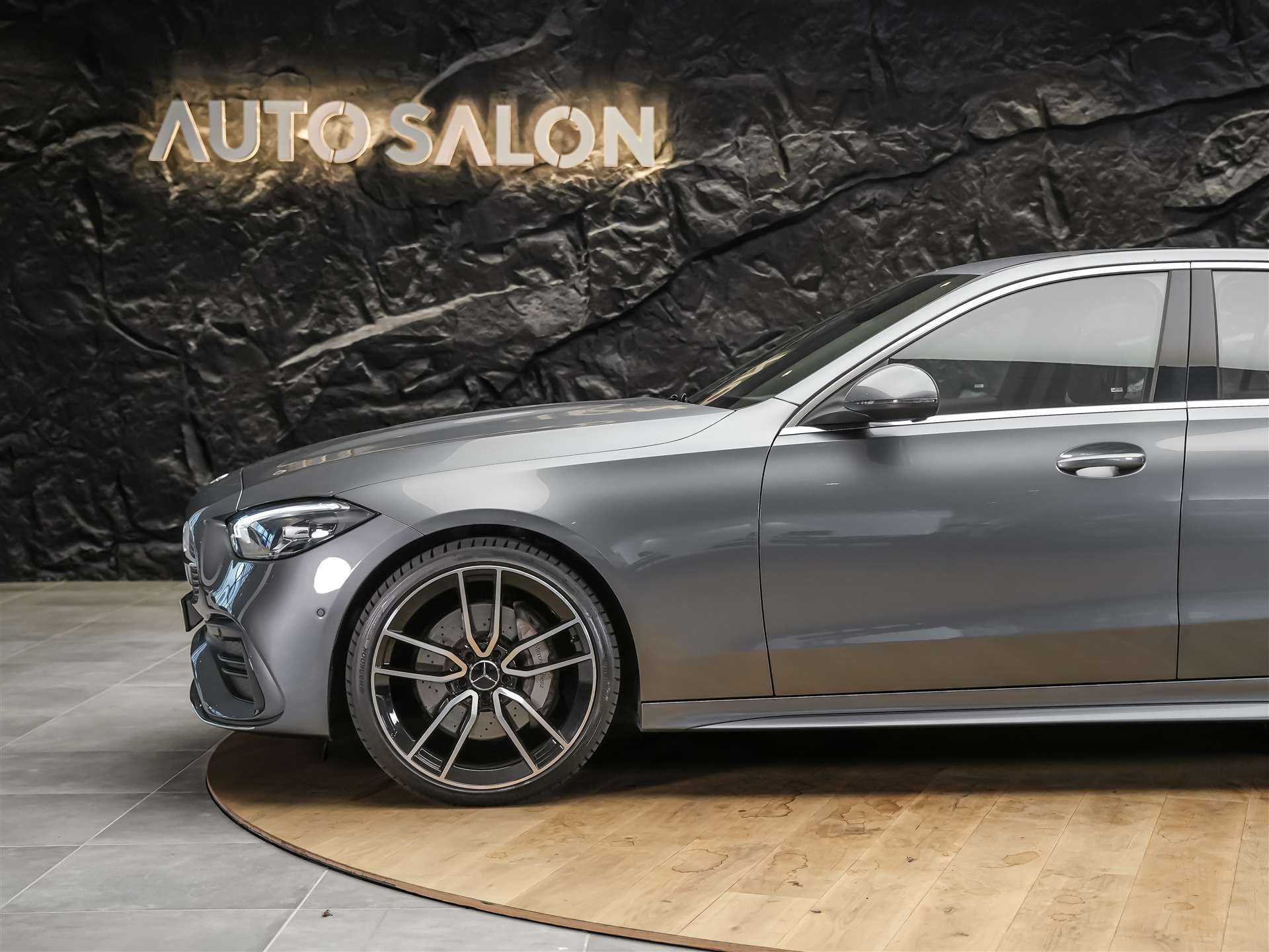 MERCEDES-BENZ C 220 d AMG Line *Werksgarantie*20" Felgen*Abstandsregler*-image-14