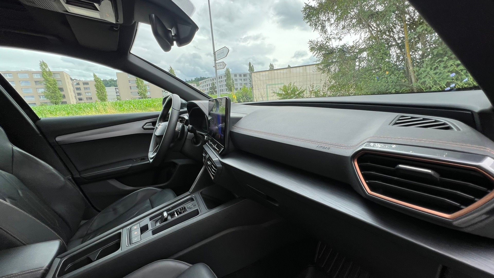 CUPRA FORMENTOR 1.4 e-HYBRID pHEV VZ DSG l 245 PS-image-24