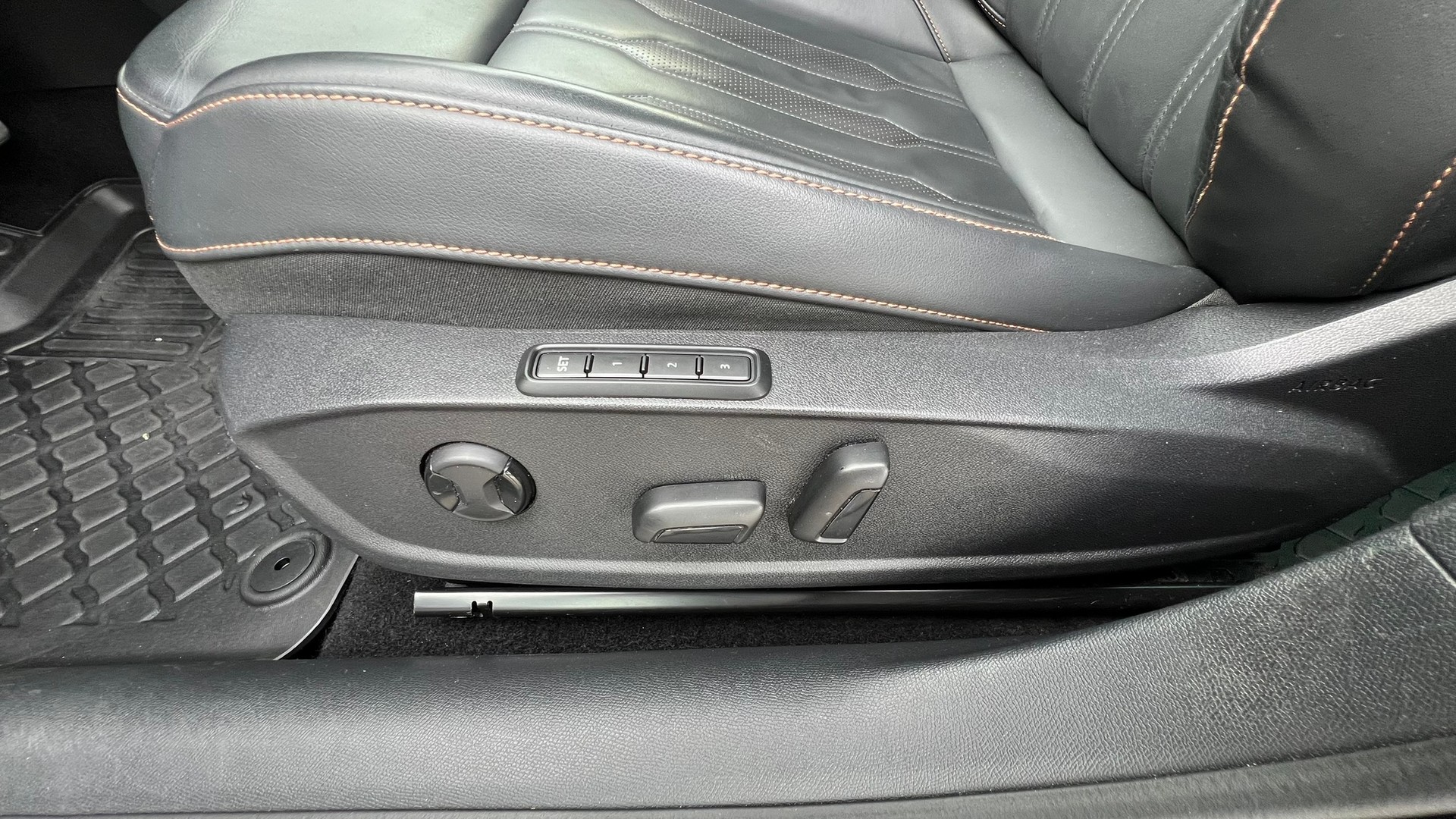 CUPRA FORMENTOR 1.4 e-HYBRID pHEV VZ DSG l 245 PS-image-20