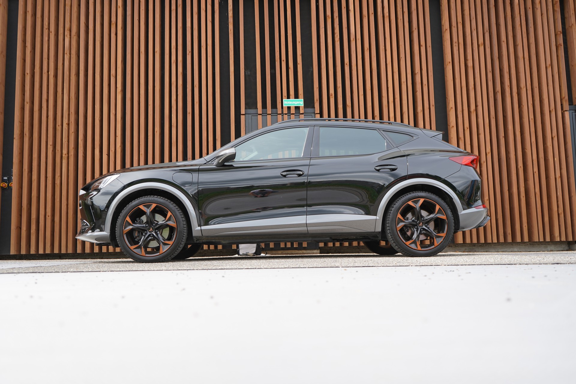 CUPRA FORMENTOR 1.4 e-HYBRID pHEV VZ DSG l 245 PS-image-1