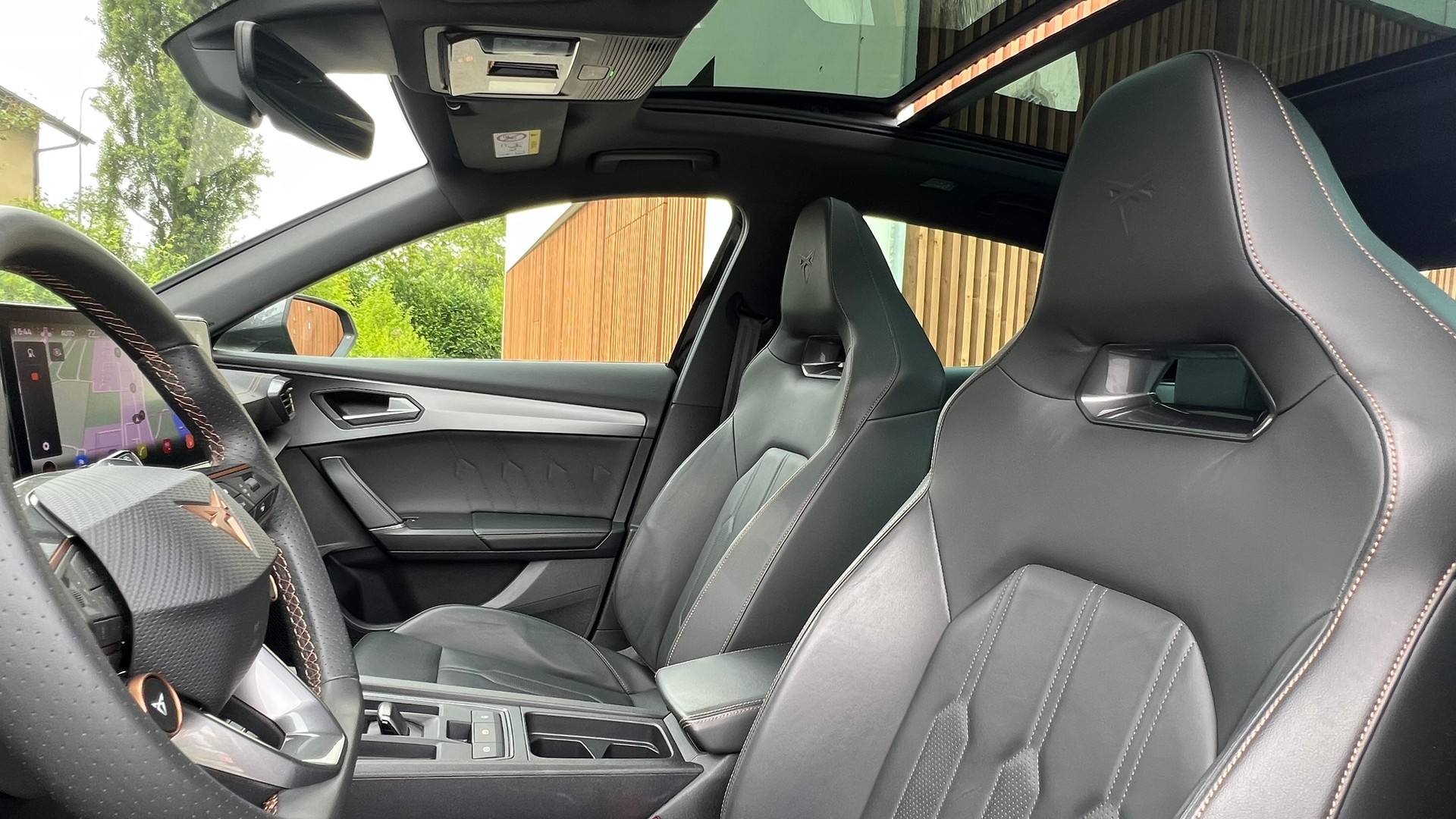 CUPRA FORMENTOR 1.4 e-HYBRID pHEV VZ DSG l 245 PS-image-21