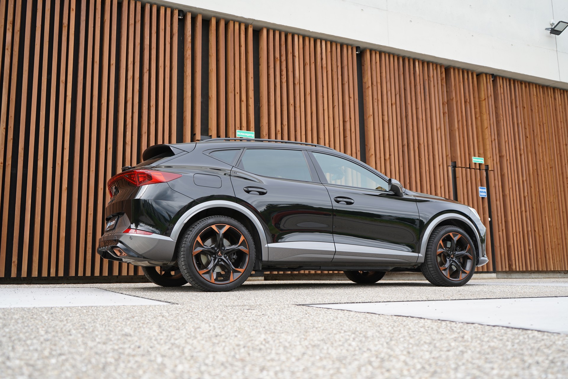 CUPRA FORMENTOR 1.4 e-HYBRID pHEV VZ DSG l 245 PS-image-5