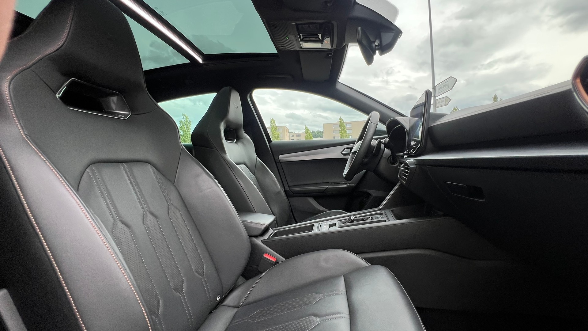CUPRA FORMENTOR 1.4 e-HYBRID pHEV VZ DSG l 245 PS-image-26