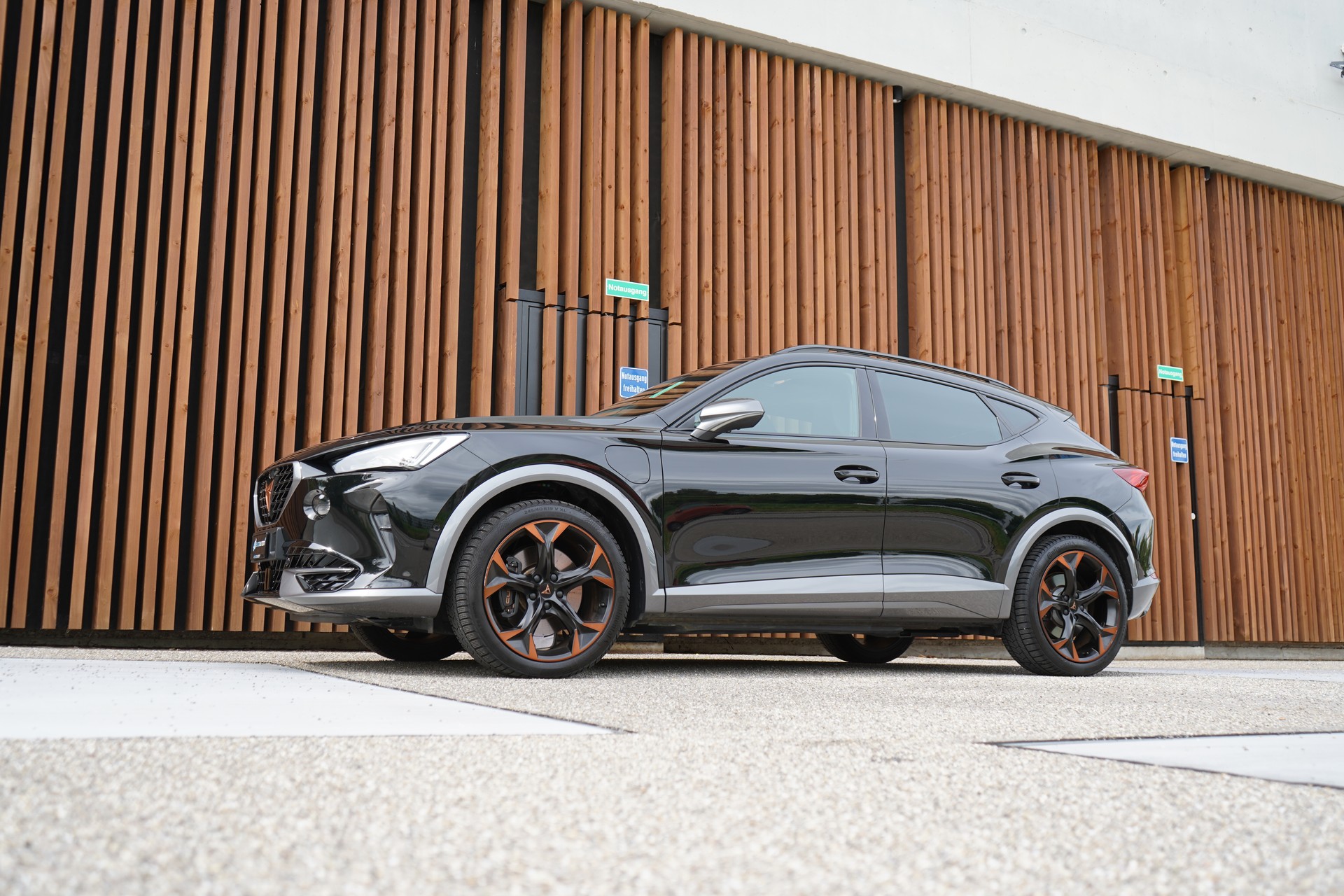 CUPRA FORMENTOR 1.4 e-HYBRID pHEV VZ DSG l 245 PS-image-8