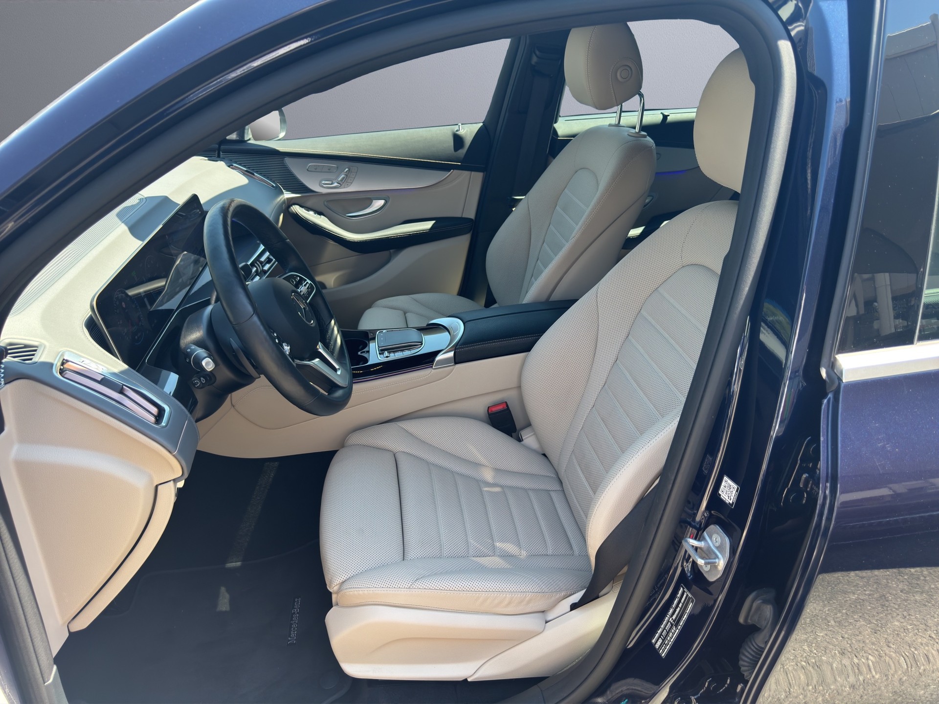 MERCEDES-BENZ EQC 400 4Matic-image-10
