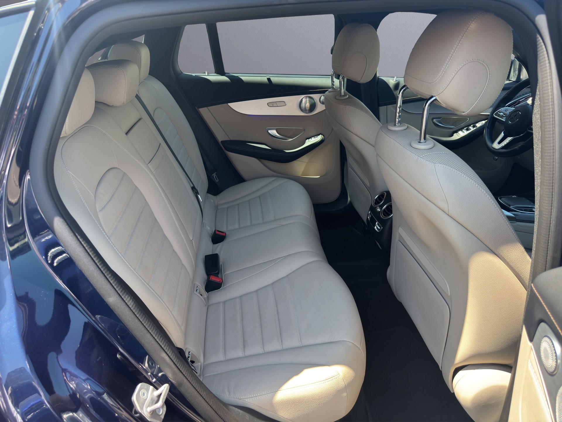 MERCEDES-BENZ EQC 400 4Matic-image-16