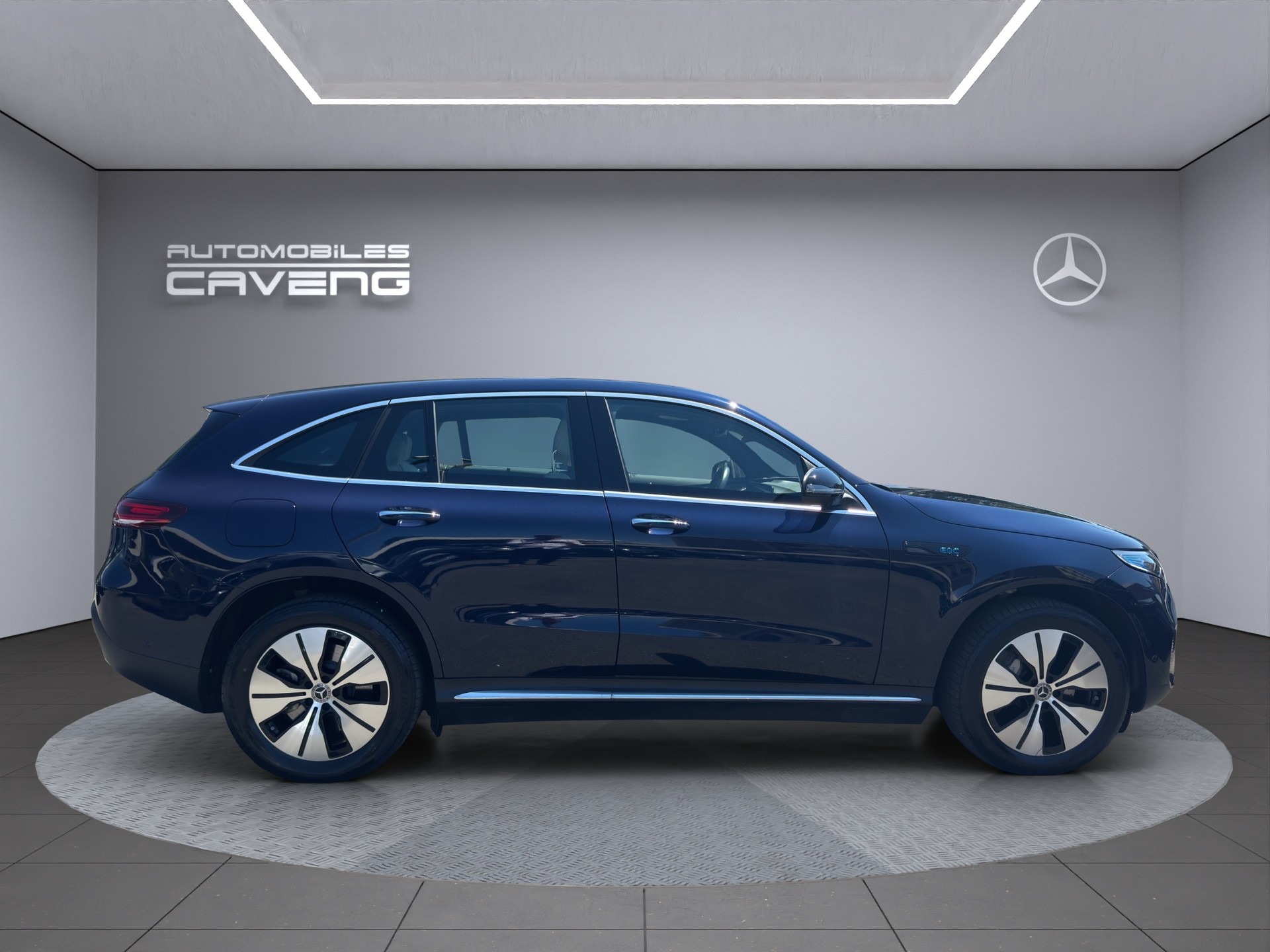 MERCEDES-BENZ EQC 400 4Matic-image-5