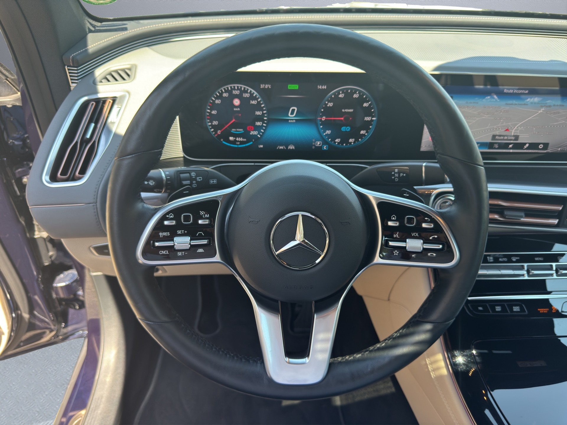 MERCEDES-BENZ EQC 400 4Matic-image-11
