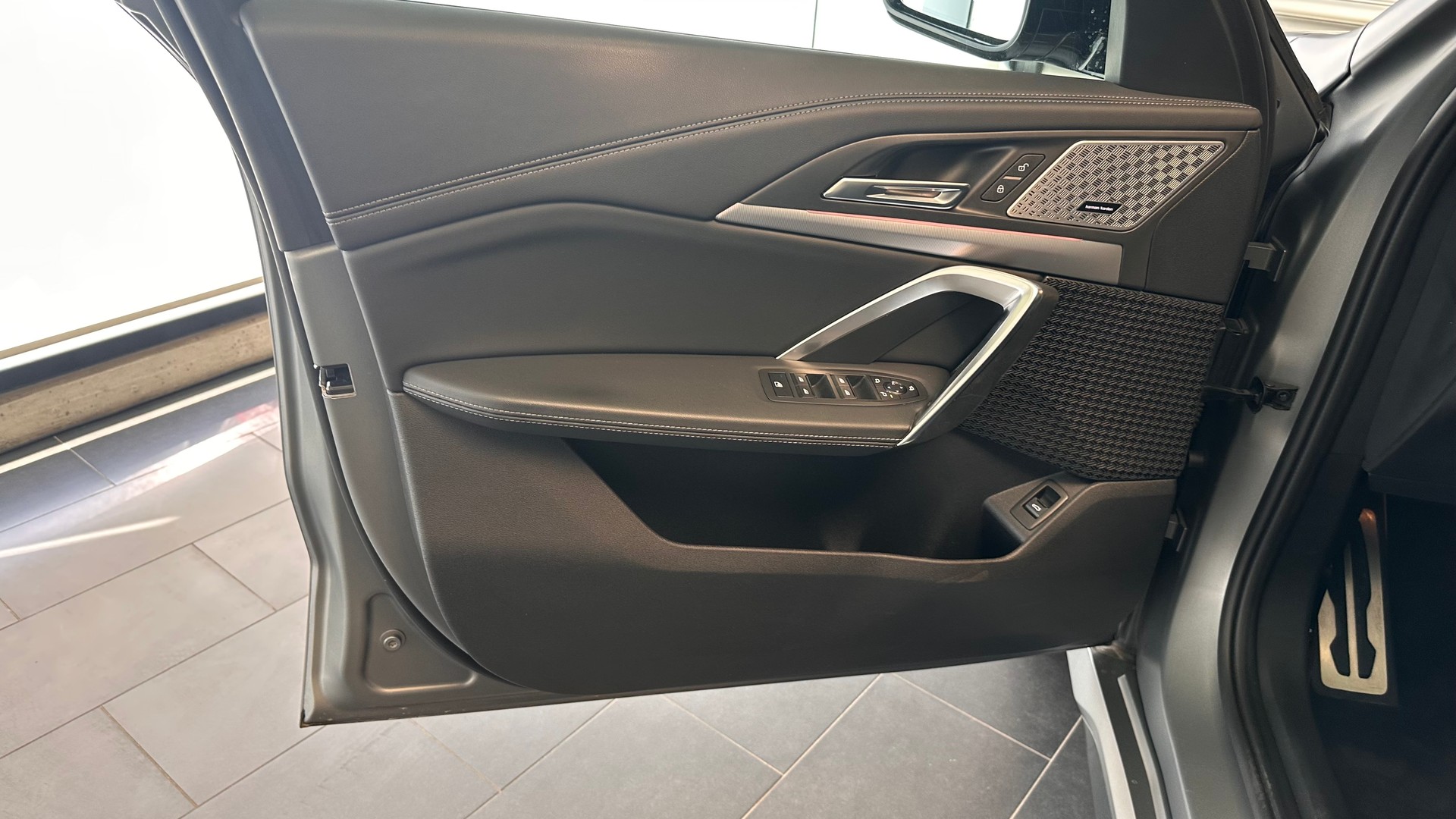 BMW X1 M35i-image-12