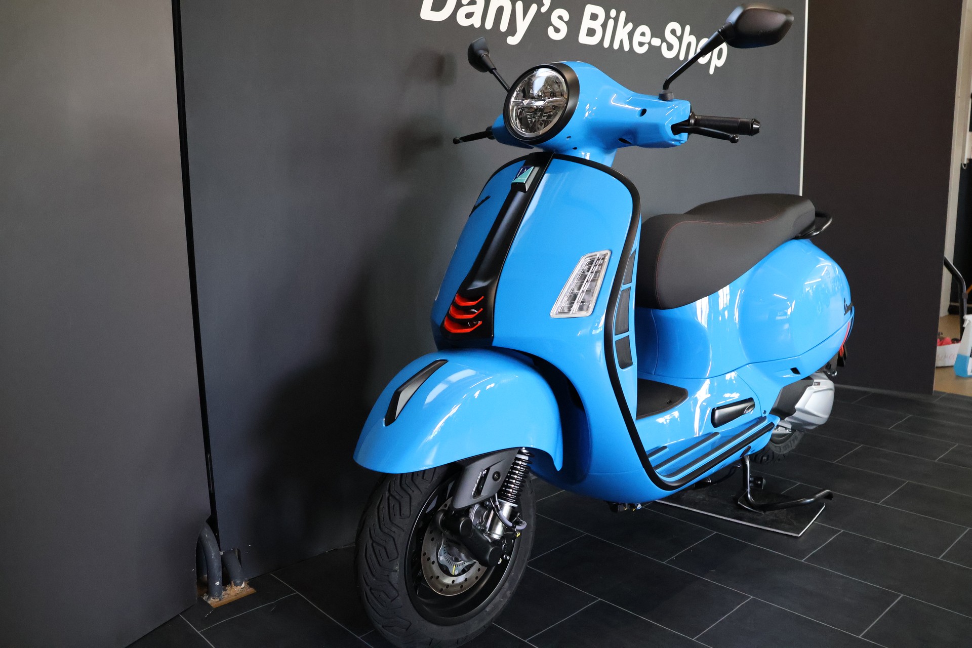 PIAGGIO Vespa GTS 310 Super Sport MY26 E5+-showroom-element-3