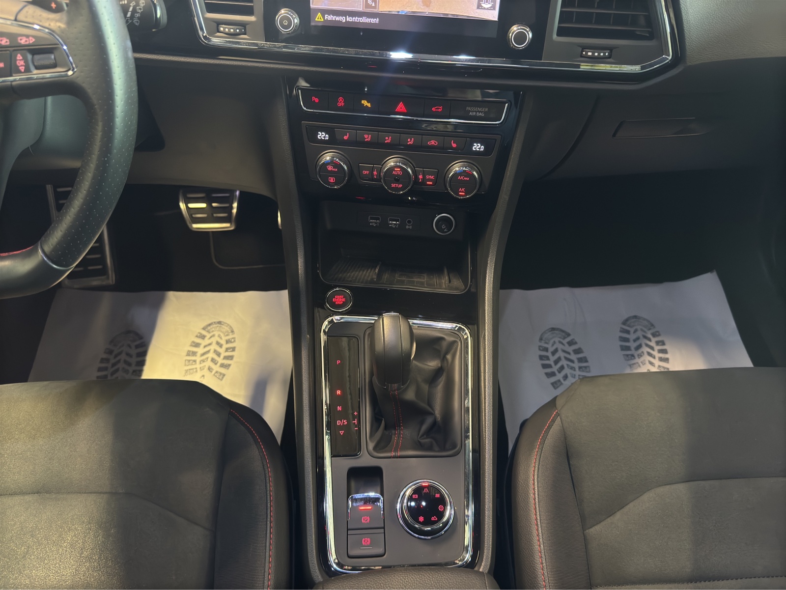 SEAT Ateca 2.0 TSI FR 4Drive DSG-image-11