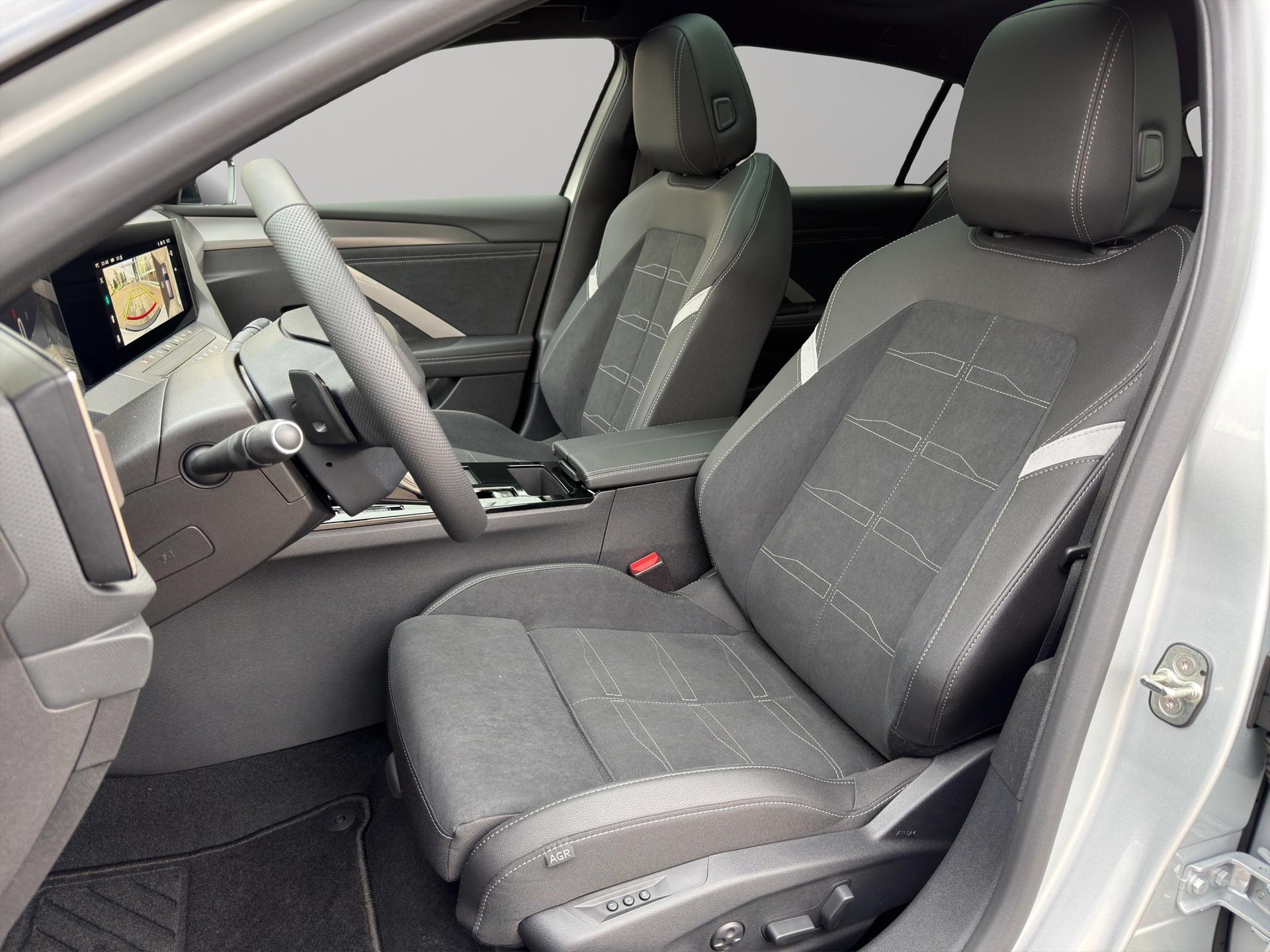 OPEL Astra 1.2 T Hybrid GS-image-6
