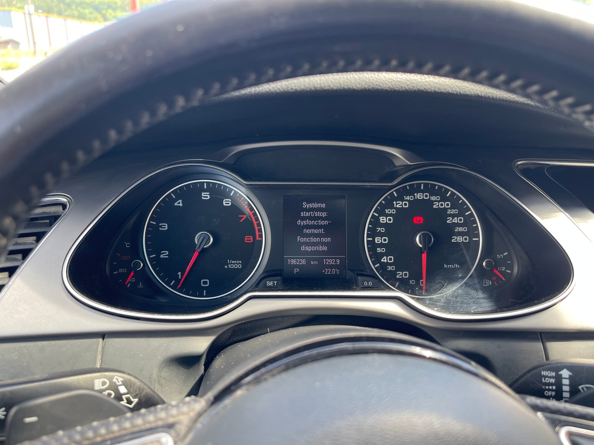 AUDI A4 Avant 2.0 TFSI quattro s-tronic-image-2