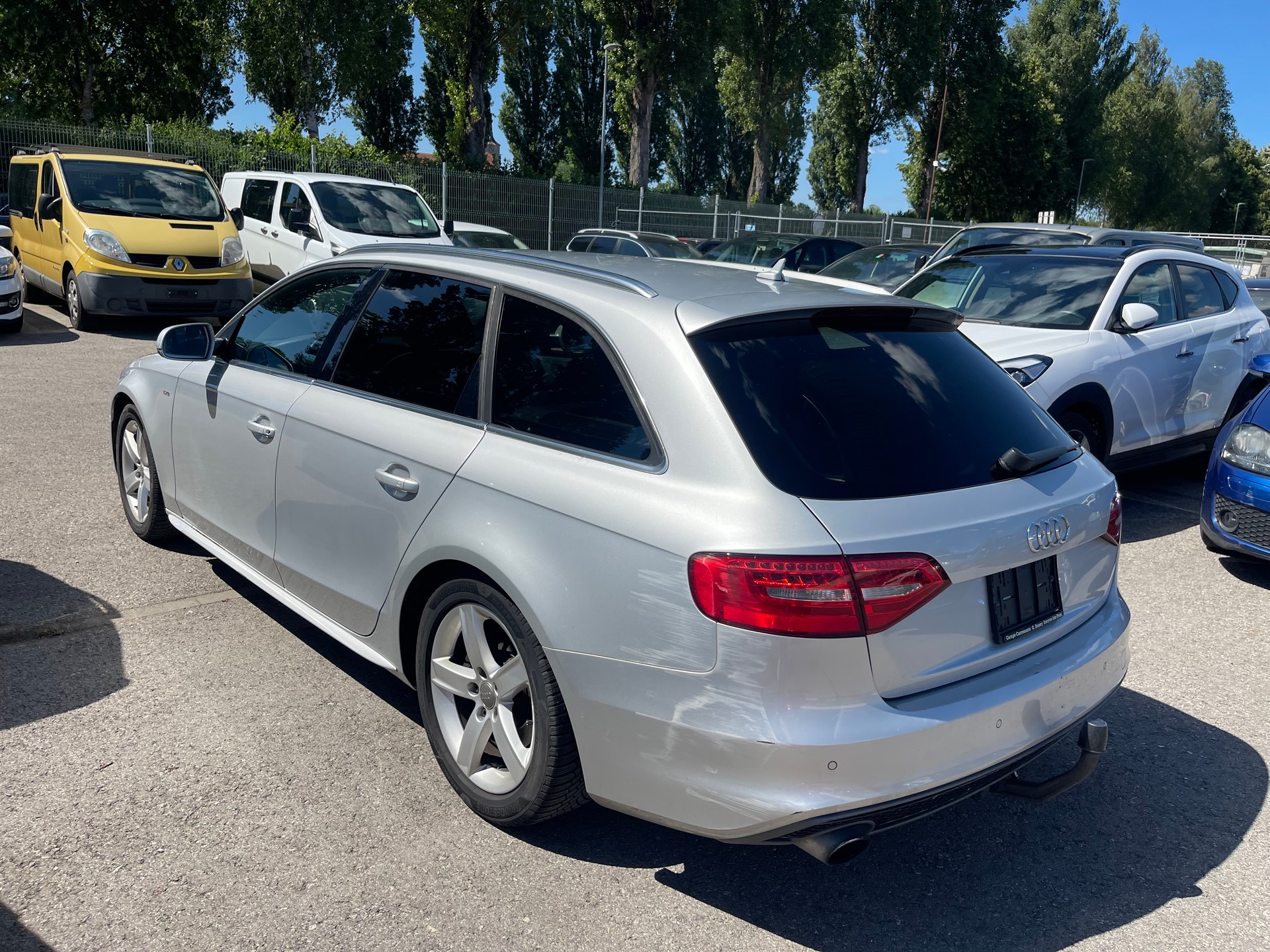 AUDI A4 Avant 2.0 TFSI quattro s-tronic-image-5
