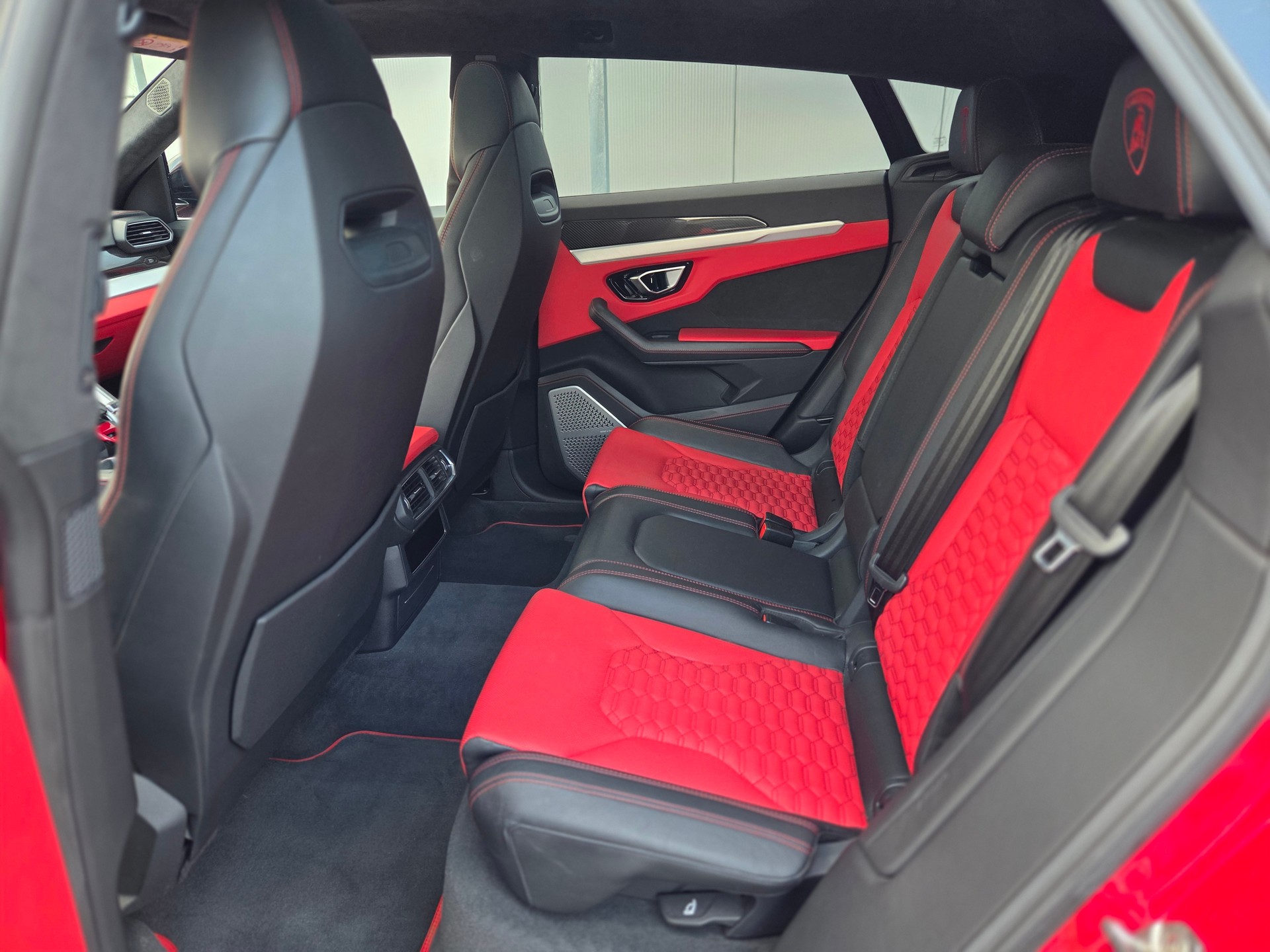 LAMBORGHINI Urus E-Gear-image-9