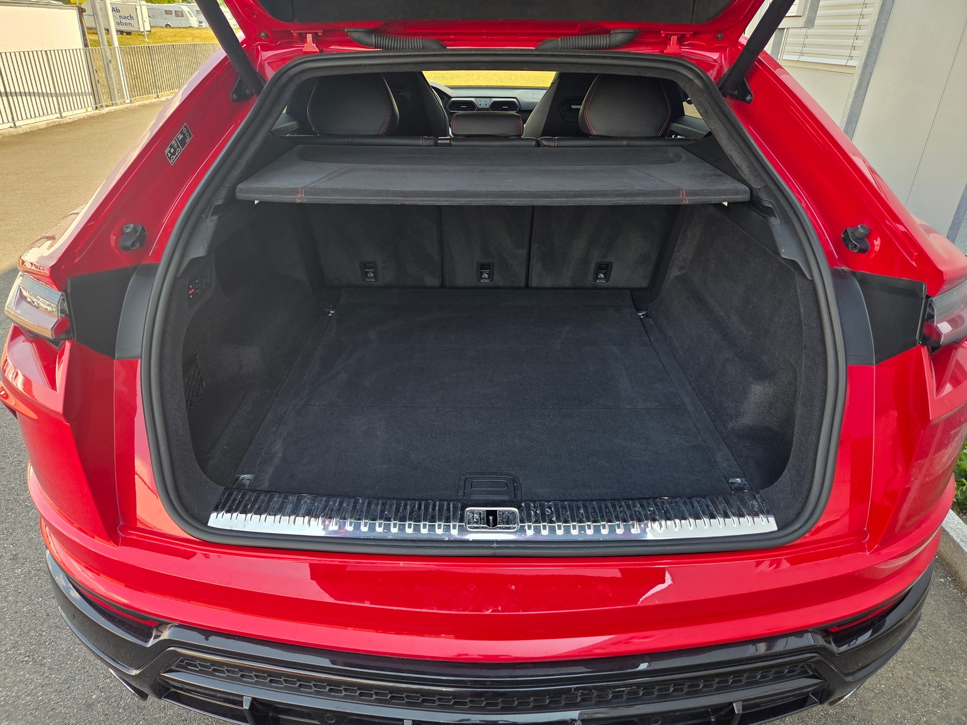 LAMBORGHINI Urus E-Gear-image-3