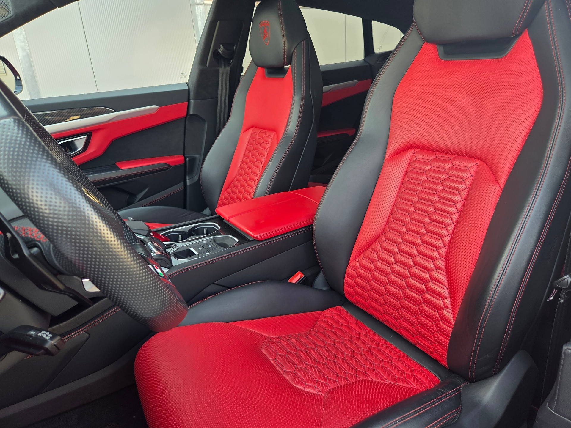 LAMBORGHINI Urus E-Gear-image-7
