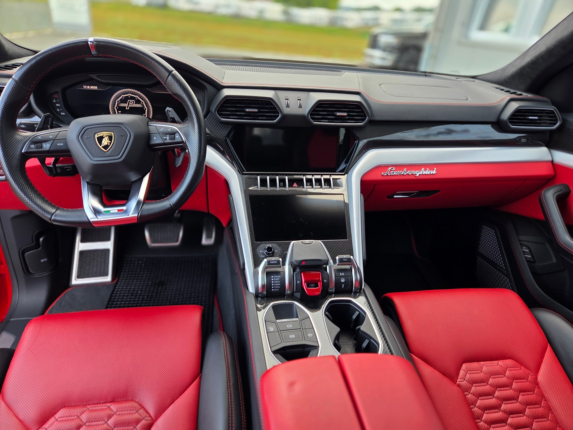 LAMBORGHINI Urus E-Gear-image-10