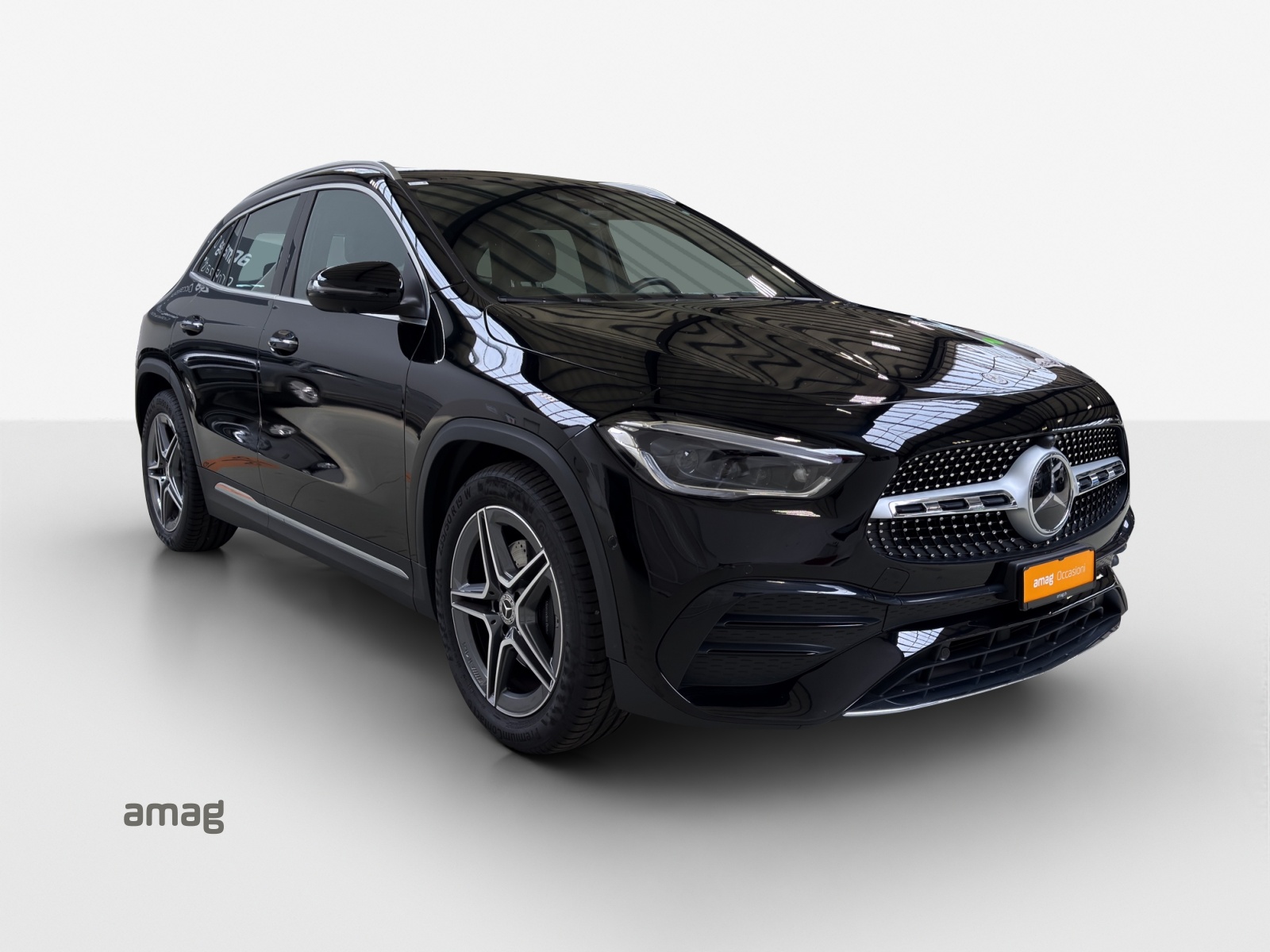 MERCEDES-BENZ GLA 200 4Matic AMG Line 8G-DCT-image-5