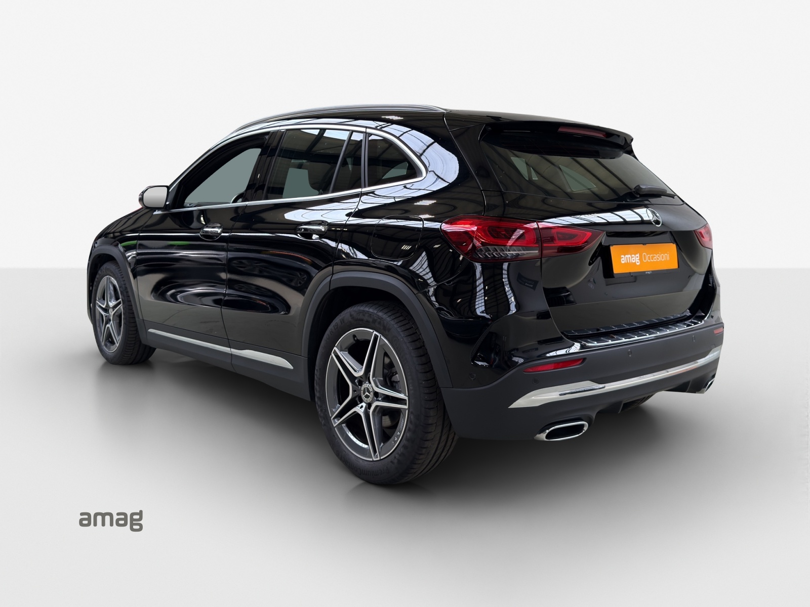 MERCEDES-BENZ GLA 200 4Matic AMG Line 8G-DCT-showroom-element-2
