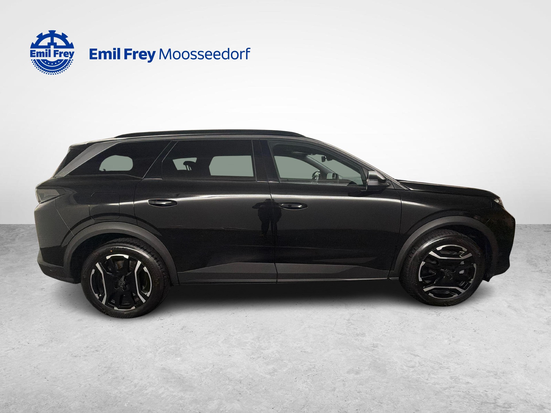 PEUGEOT 5008 1.6 PHEV Allure-image-5
