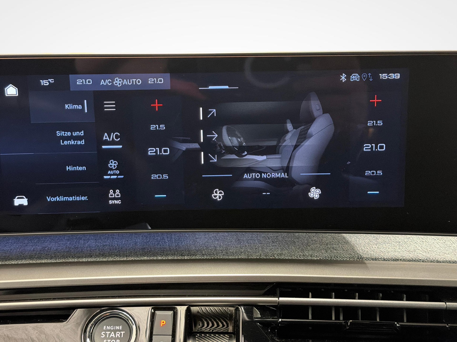 PEUGEOT 5008 1.6 PHEV Allure-image-17