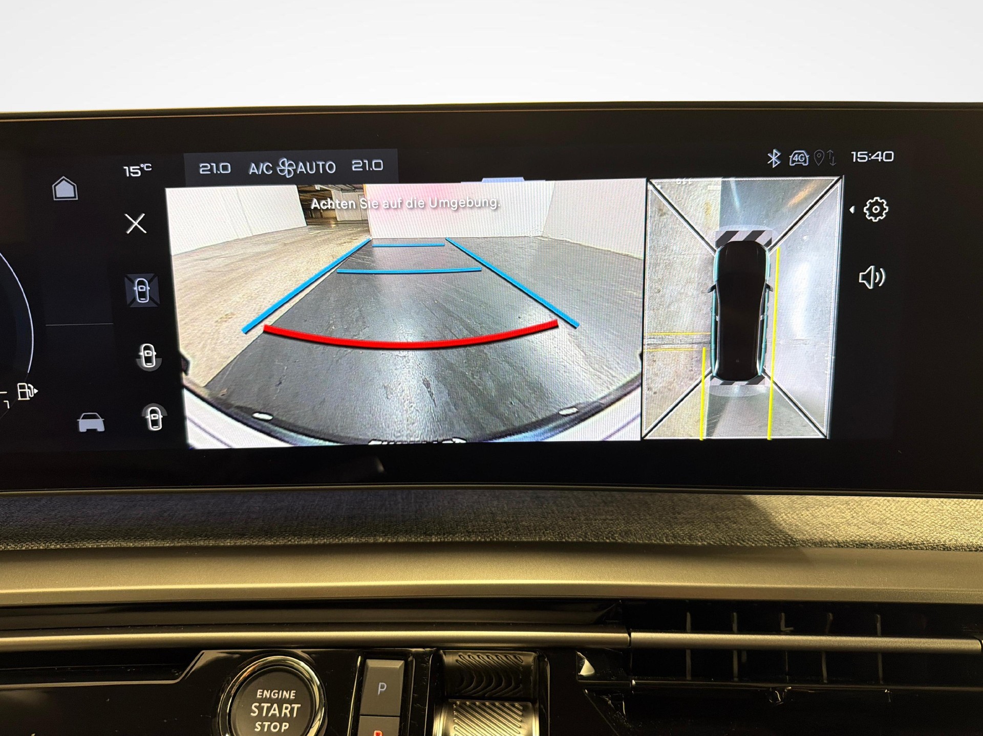 PEUGEOT 5008 1.6 PHEV Allure-image-14