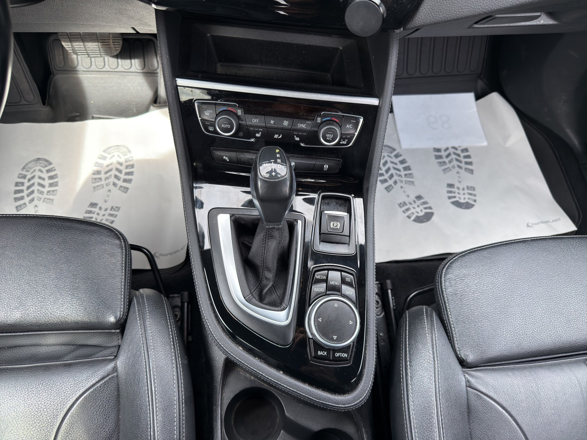 BMW 220d xDrive Active Tourer M Sport Steptronic-image-10