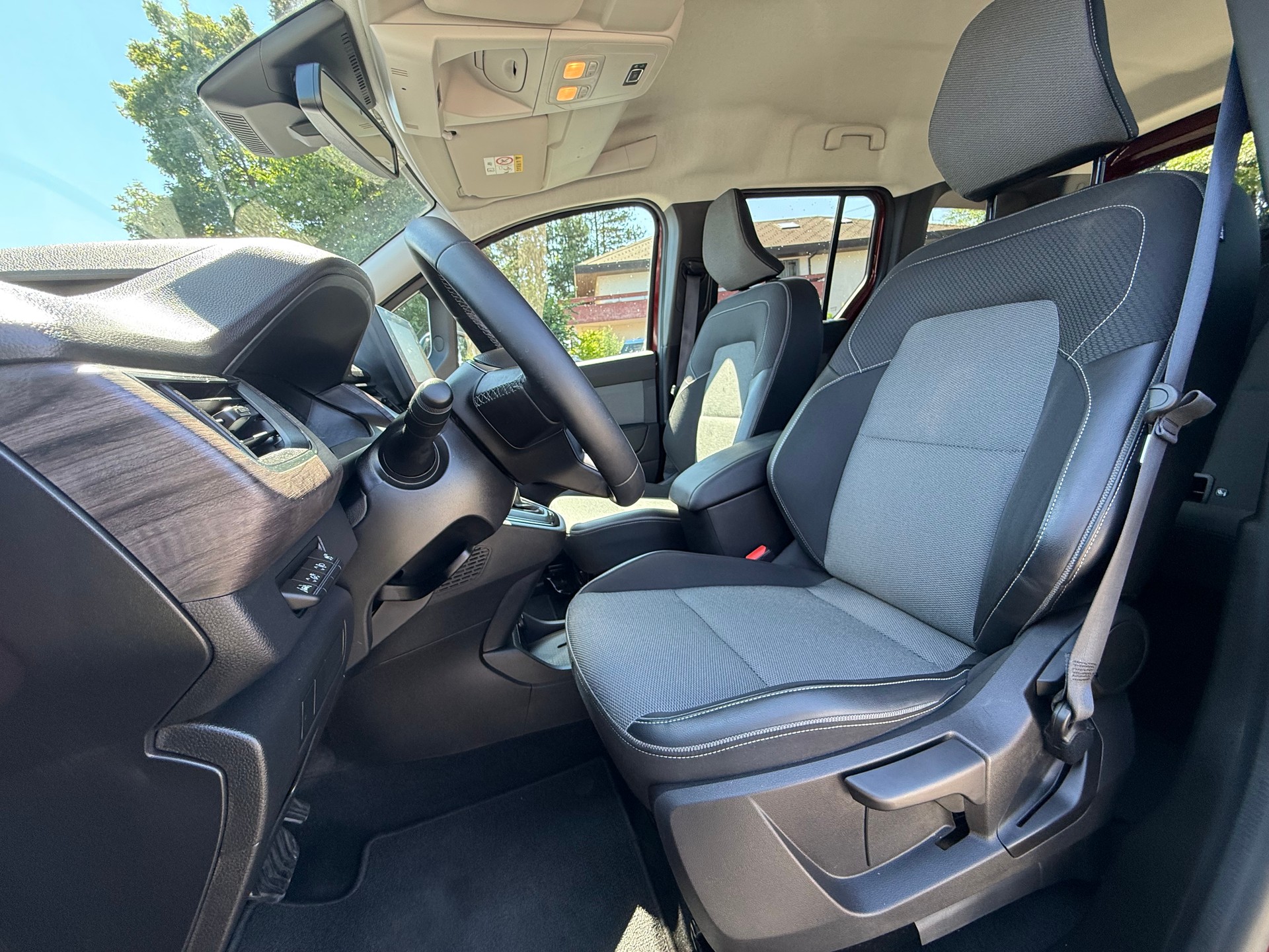 RENAULT Kangoo 1.3 TCe 130 PF Techno EDC-image-9