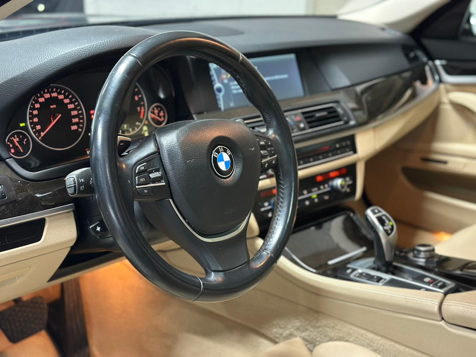 BMW 528i Steptronic-image-9