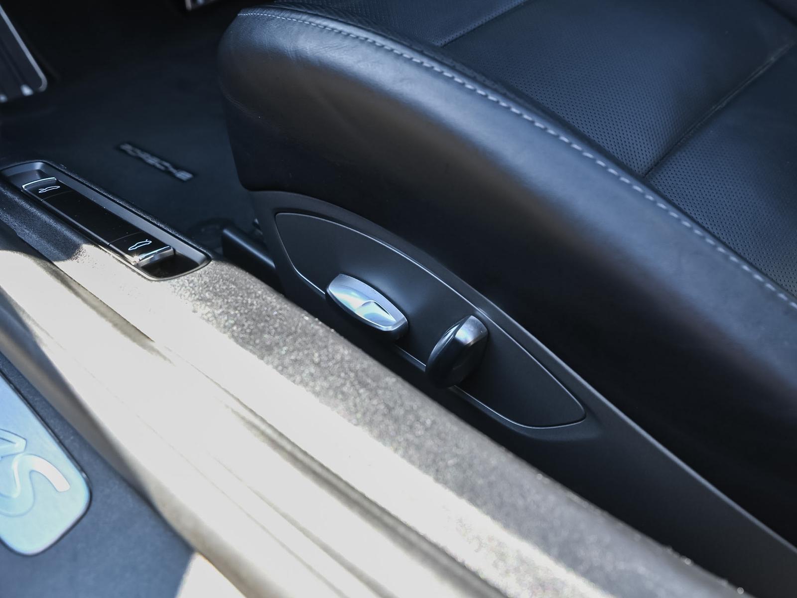 PORSCHE 911 Carrera 4S Cabrio PDK-image-28